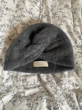 Sezane beanie hat